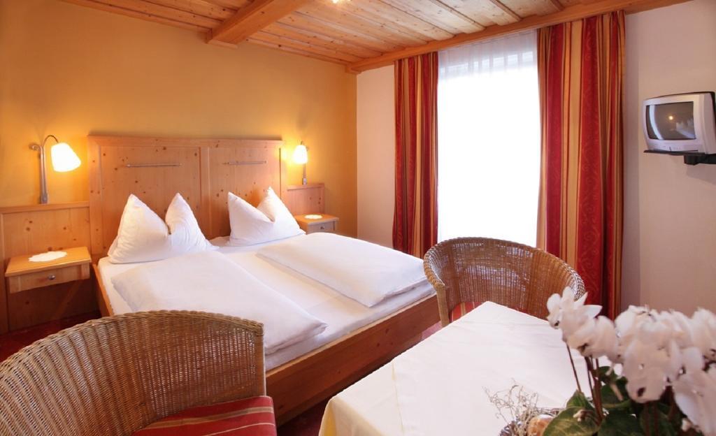 Pension Wartenfels Fuschl am See Exterior photo